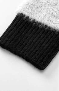 เสื้อสเวตเตอร์คริสต์มาสคุณภาพสูงแบบสั่งทำพิเศษ ระบายอากาศได้ดีและไม่หดตัว ดีไซน์สีแดงและสีเขียว สำหรับงานปาร์ตี้ฤดูหนาวสำหรับครอบครัว - Product Image 5