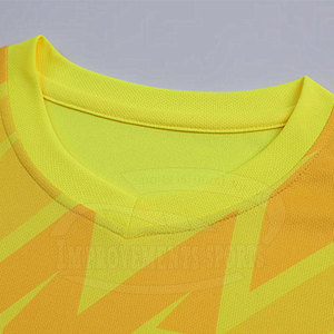 Uniforme de fútbol de impresión por sublimación hecho en Pakistán uniforme de fútbol de la mejor calidad - Product Image 2