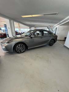 Camry XLE 2.5L Híbrido de Lujo Sedán FWD 2025 usado - Product Image 1