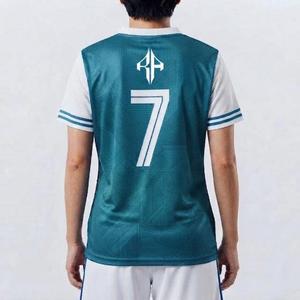 Maillot de football tendance pour femmes avec impression sublimée et logo blanc, 100% polyester haute qualité, manches courtes - Product Image 2