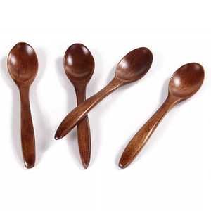 Wooden Dinner Spoon with Long Handle <b>Mirror</b> Polish Classic Design Eco-Friendly 10ml Capacity Durable Kitchen Utensil - Product Image 3