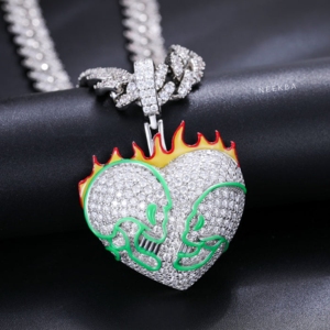 Colgante de Calavera con Corazón Luminoso en la Oscuridad - Colgante de Plata de Ley 925 con Moissanita, Colgante de Moissanita Brillante Estilo Hip-Hop - Product Image 2