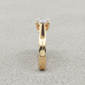 แหวนหมั้นเพชรเม็ดเดี่ยวทรงบาง Stonewels ทองคำแท้ เพชรเพาะเลี้ยงในห้องปฏิบัติการ ตัวเรือนแบบหนามเตย สำหรับงานแต่งงานสุดหรูที่ได้รับการรับรอง เหมาะสำหรับทั้งชายและหญิง - Product Image 4