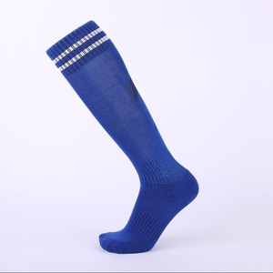 Chaussettes de football montantes premium, respirantes, en Spandex et Polyester, pour adulte, coupe régulière, hiver, écologiques, séchage rapide, chaussettes de sport - Product Image 3