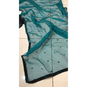 Lehenga Choli de créateur avec broderie séquentielle pour les occasions de fête - Product Image 4