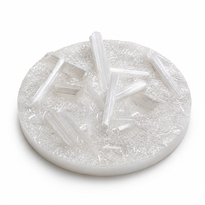 Plaque de sélénite brute, disque en fibre de cristal naturel, fait main, pour méditation, Reiki, spirituel, décoration maison et bureau, blanc, 8 cm, vente en gros, cadeau - Product Image 1