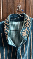 Blouson bomber matelassé brodé de fleurs, fait main et fini |   Personnalisé pour femmes, style bohème, en coton et velours, réversible, écologique