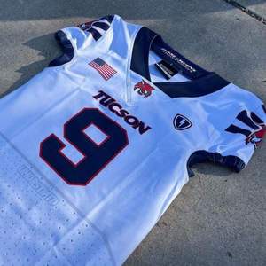 2026 New Arrival White Color 9 Number Football Jersey For Men V-Neck Short Sleeve Sublimated Mesh Athletic Sportswear Uniforms - Product Image 3
