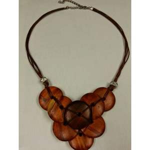 Collier de perles en bois durables de luxe pour femmes fait à la main Fournitures de perlage haut de gamme - Product Image 4