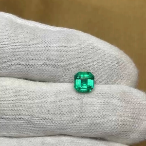 Top Quality Natural Green Emerald Octagon Cut Loose Gemstone for Jewelry Manufacturing - Product Image 1