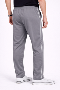 Pantalones deportivos grises premium para hombre, diseñados para brindar comodidad, movilidad y versatilidad diaria. Tela ligera y transpirable - Product Image 3