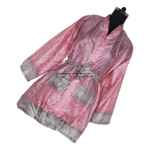 KS003 Kimono en soie vintage bohème pour femme, sexy, vêtement de nuit, tenue de plage estivale, cache-maillot de bain, vente en gros de sari vintage en soie - Product Image 1