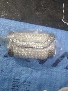 Bolso de mano tipo clutch premium de nácar con cadena de hombro desmontable para eventos nocturnos - Product Image 4