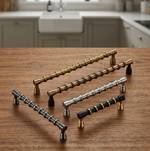Tirador de latón moderno de alta resistencia para cajones y armarios de cocina con soluciones personalizadas - Product Image 2