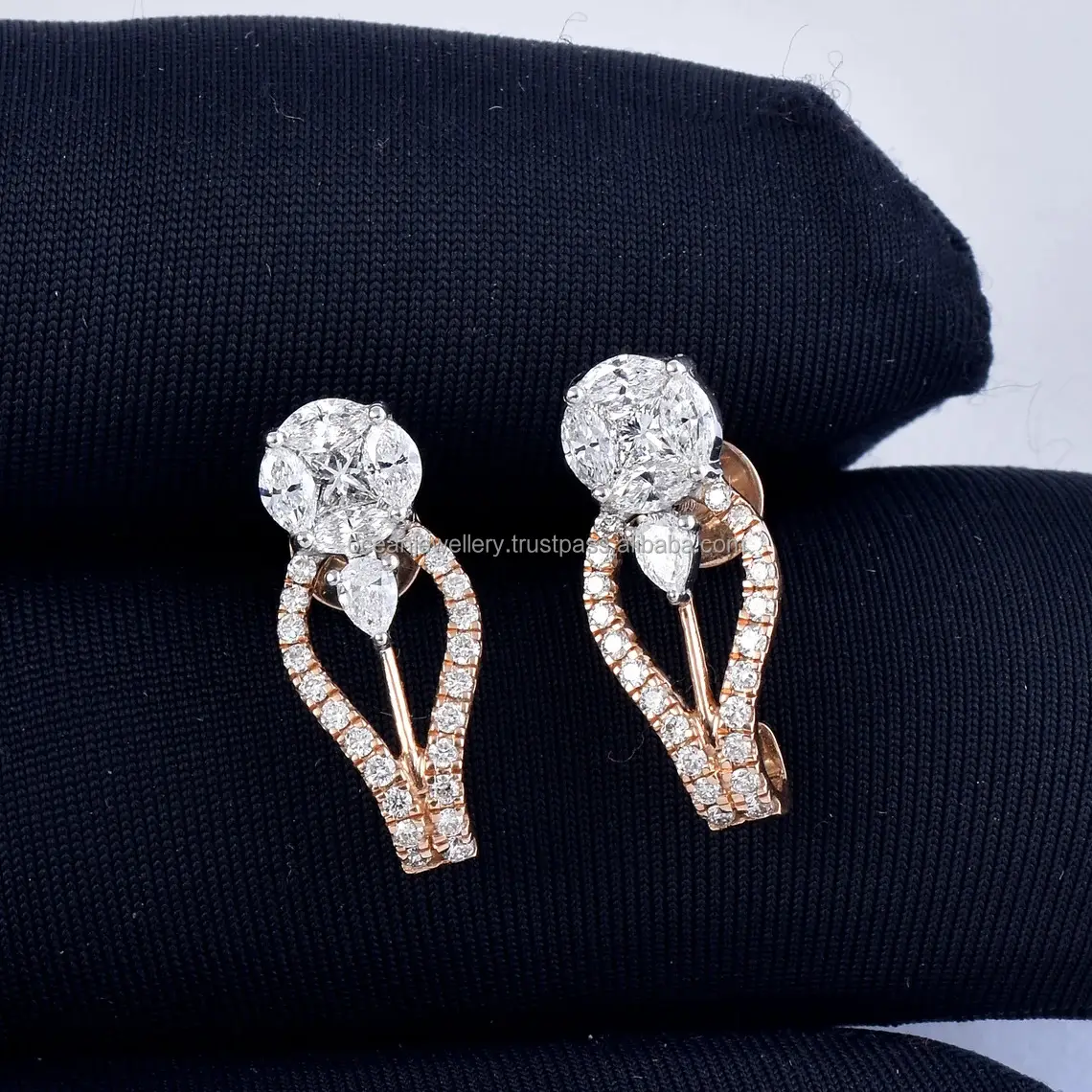 18k Gold Natural Round Shaped Diamond Stud Earring For Women Push Back Stud Earrings