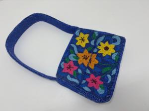Bolsos de hombro florales con cuentas hechos a mano y detalles intrincados para looks elegantes, regalos y ocasiones especiales - Product Image 5