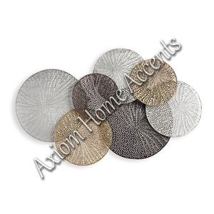 Escultura de pared de metal minimalista con estilo moderno, pieza decorativa para sala de estar o dormitorio de Axiom Home Accents - Product Image 4