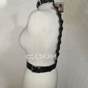 Fabricant de harnais en cuir noir gothique de Cosh - Product Image 4