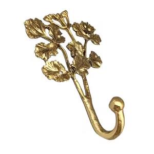 Ganchos de pared metálicos inteligentes para colgar abrigos, sombreros y bolsos en la entrada, ideales para espacios pequeños. - Product Image 1