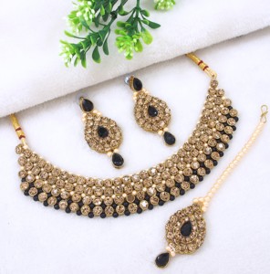 Conjunto de Joyería India Antigua Chapada en Oro con Circones y Perlas Rojas para Mujer, Collar de Gargantilla y Maang Tikka para Bodas y Fiestas Tradicionales - Product Image 5
