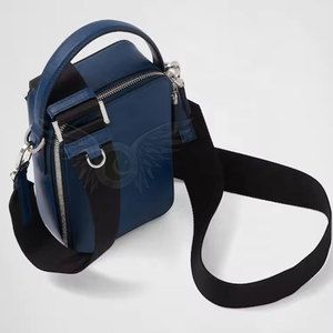 Mini sac banane en cuir écologique léger avec poches zippées sécurisées pour les essentiels quotidiens 2026 - Product Image 4