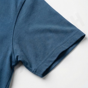 Haut court sexy personnalisé pour femme, couleur unie, ouverture frontale, idéal pour le sport, la gym, le streetwear décontracté et les tenues de mode active. - Product Image 6