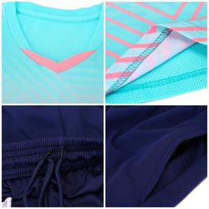 Tenues de football personnalisées sublimées en gros – Ensembles de maillots de football respirants pour hommes et enfants – Vêtements d'entraînement d'équipe à séchage rapide – Kit de sport - Product Image 5