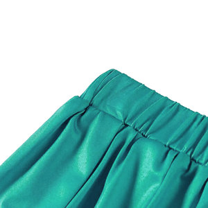 Tenue de cheerleading athlétique moderne en tissu doux et respirant, design personnalisé, couleurs vives - Product Image 3