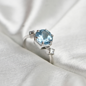 Anillo de Plata de Ley con Topacio Azul y Moissanita, Joyería de Boda Hecha a Mano con Piedras Preciosas para Mujer, Regalo de Piedra de Nacimiento de Diciembre - Product Image 3