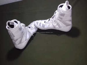 Venta al por mayor de zapatos de boxeo de tobillo alto cómodo estilo largo con antideslizante cuero genuino PU Venta caliente - Product Image 2