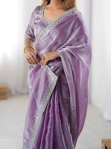 Sari en soie haut de gamme de créateur avec détails en sequins et chemisier sur mesure – Collection exclusive pour l'exportation - Product Image 4