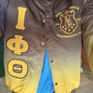 Blouson Bomber Iota Phi Theta dégradé marron-or, vêtement grec de fraternité, en satin, coupe élégante et de qualité supérieure - Product Image 4
