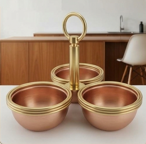 Ensemble de 3 bols de service en cuivre à 3 niveaux avec bord doré et poignée annulaire pour les collations et les fruits secs lors de fêtes - Product Image 1