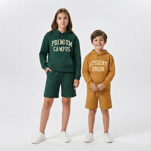 Conjunto de Sudadera con Capucha y Pantalones Cortos para Niñas, Tela Suave Premium, Sudadera con Capucha y Pantalones Cortos a Juego, Ropa Deportiva Informal - Product Image 3