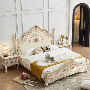 Juego de dormitorio clásico francés blanco de Montage Beverly Hills, cama de caoba tallada para hotel o villa, garantizado. - Product Image 3