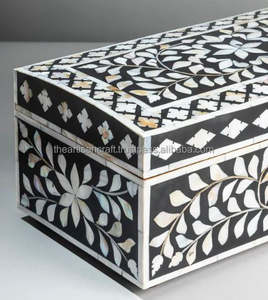 Elegant <b>Jewellery</b> Storage <b>Box</b> Made with Genuine Mother of Pearl Perfect for Organizing <b>Rings</b> Necklaces design by Artisan Craft - Product Image 3