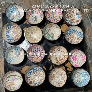 Bol en Coque de Noix de Coco Laquée, Élégant, Peint à la Main, Motif Tulipe Jaune, Blanc, Écologique, Naturel, Souvenir – Vente en Gros - Product Image 3
