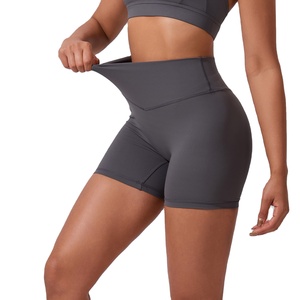 Ensemble de shorts pour femmes grande taille de haute qualité personnalisés, confortables, respirants, teints unis, shorts promotionnels - Product Image 3