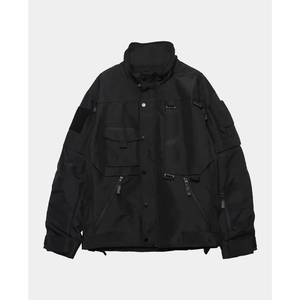 Veste technique pour homme, légère et facile à porter, avec une silhouette structurée. - Product Image 1