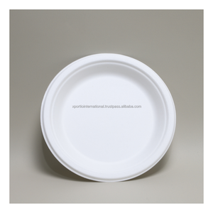 Assiettes rondes en bagasse de canne à sucre Xportio International, jetables et compostables, pour le service de nourriture, vente en gros - Product Image 1