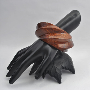 Juego de Pulseras de Madera Natural Hechas a Mano con Acabado Granulado para Mujer, Pulsera Gruesa de Madera Natural por AFZA ENTERPRISES - Product Image 3