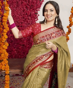 Traditional Woven Patola Silk <b>Blend</b> Saree - Product Image 3