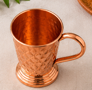 Mug à Moscow Mule en cuivre martelé artisanal, tasse à cocktail en cuivre pur avec poignée en cuivre massif, tasse à bière avec base sur pied en métal - Product Image 5