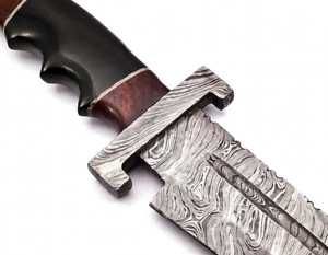 Cuchillo artístico de acero de Damasco hecho a mano y personalizado – Herramienta coleccionable de hoja fija con mango de cuerno - Product Image 5