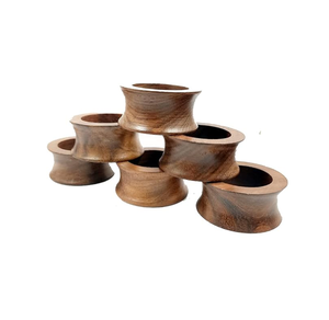 Ronds de serviette élégants en bois poli, forme ronde, pour organiser les tables de fête, décoratifs et porte-serviettes, en promotion. - Product Image 2