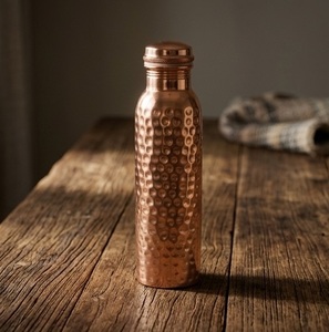 Juego de cantimploras de cobre martillado hechas a mano, cantimplora portátil con vasos martillados, caja de regalo ecológica portátil - Product Image 6