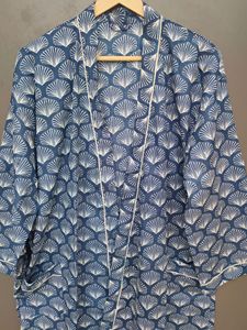 Robe kimono bleue à imprimé coquillage avec nœud devant |   Chemise à manches longues style bohème |   Robe de plage élégante pour l'été - Product Image 4