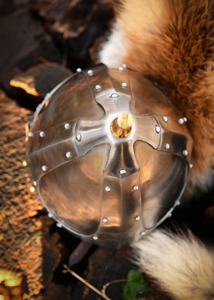 Casco de Caballero Medieval de Alta Calidad, Construcción Metálica con Apariencia de Inspiración Histórica para Exhibiciones, Disfraces y Eventos - Product Image 6