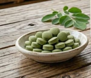 Comprimés de Moringa Biologiques Purs de Haute Qualité avec Vitamines, Riches en Nutriments Herbacés, Provenant d'un Fournisseur Indien à Prix de Gros, Marque EXPORT DESI - Product Image 2