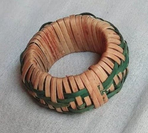 Elegante Anillo para Servilletas de Ratán de Dos Tonos, Hecho a Mano con Fibra Natural Negra, Porta Servilletas para Mesa de Comedor, Decoración Moderna para Bodas y Fiestas - Product Image 1